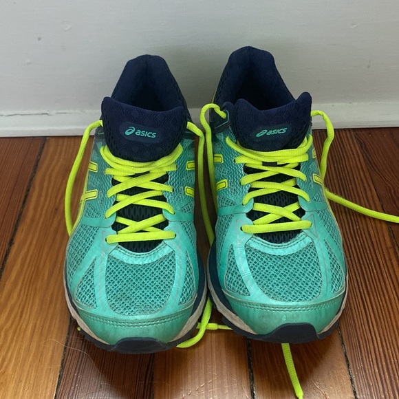 ASICS Running Shoe - Picture 3 of 3